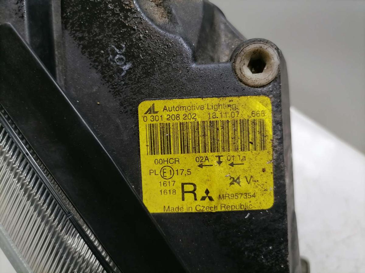 Mitsubishi Colt Z30 original Scheinwerfer vorn links Halogen 3-Türer Bj.2007